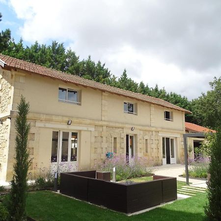 Villa Entiere Du Chateau Lacroix De Civrac 3 Ch, 3 Sdb, Piscine Xxl,Sauna, 4 Etoiles,7 Pers Zewnętrze zdjęcie