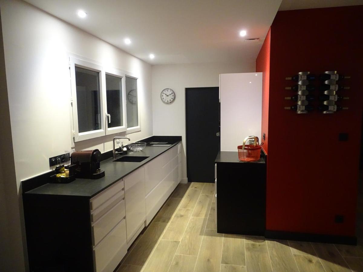 Villa Entiere Du Chateau Lacroix De Civrac 3 Ch, 3 Sdb, Piscine Xxl,Sauna, 4 Etoiles,7 Pers Zewnętrze zdjęcie